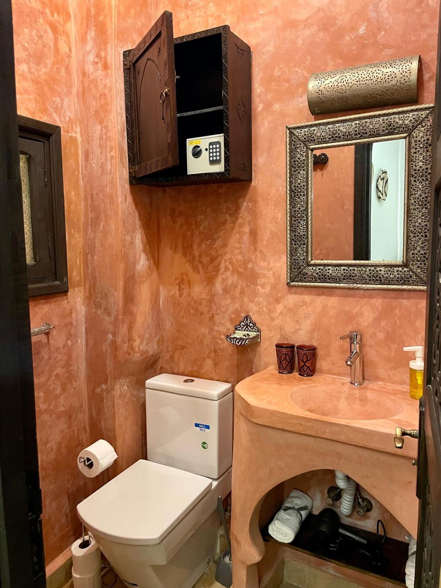 Вилла House In Old Medina For 10 Guests Танжер Экстерьер фото